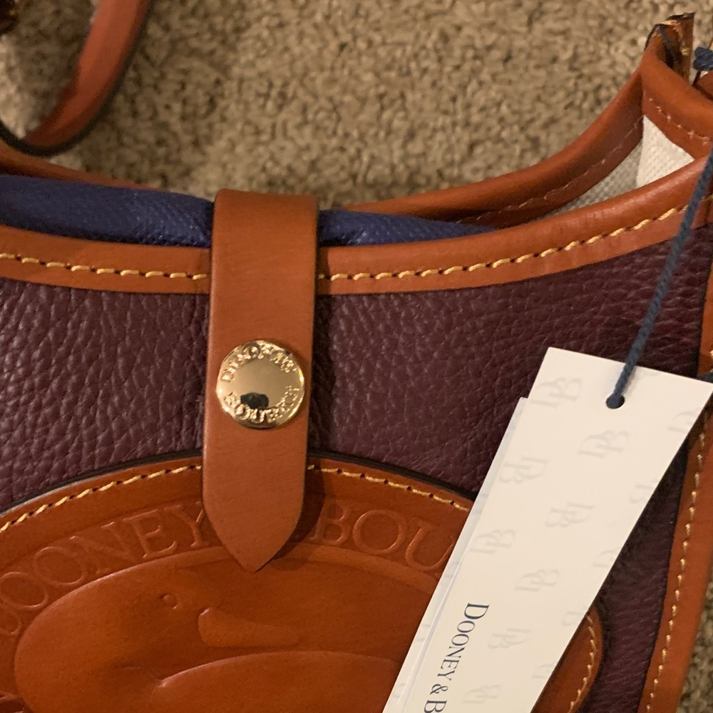 Dooney & Bourke Leather Heritage Duck Mini Messenger Crossbody in Bordeaux - Picture 3 of 8